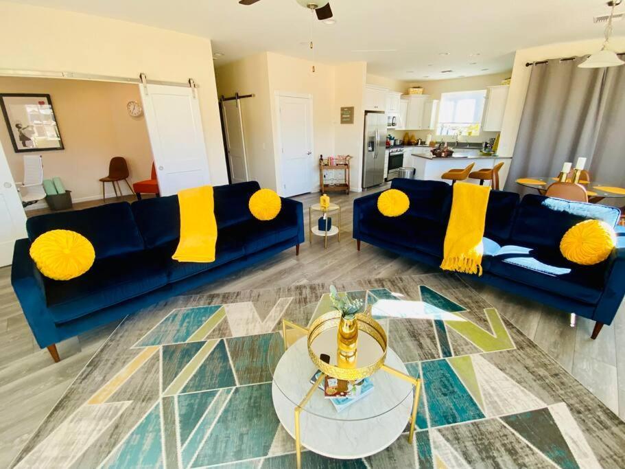 Modern 3 Bedroom Home คอตตอนวูด ภายนอก รูปภาพ